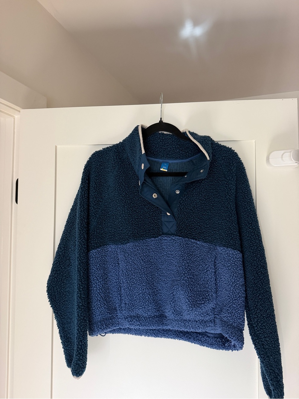 Old Navy Two-Tone Navy Blue Fleece Snap Pullover